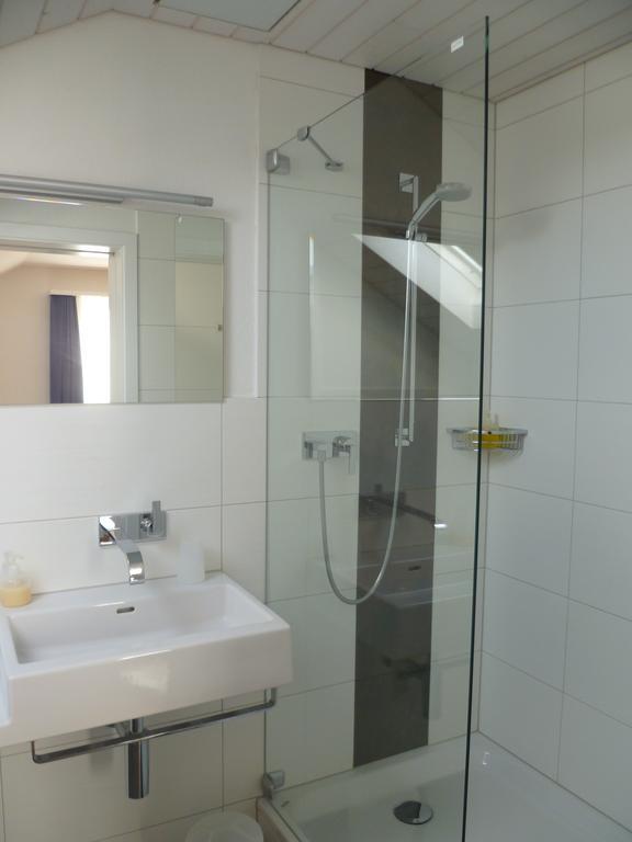 Hotel Speiserestaurant Bahnhof Guttingen Номер фото