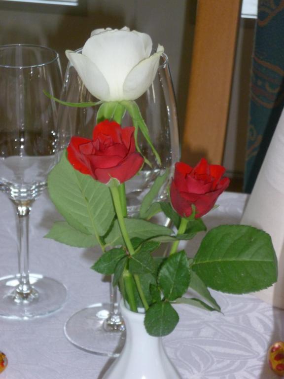 Hotel Speiserestaurant Bahnhof Guttingen Экстерьер фото